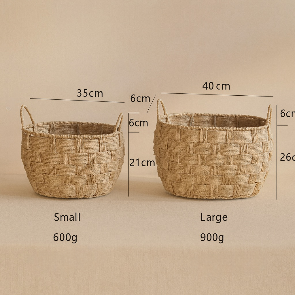 Product size chart of two straw storage baskets showing dimensions and weights for small and large models.