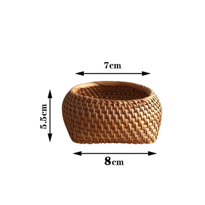 Measurement guide showing large rattan basket size 13×11×7cm, ideal for storage or decoration.